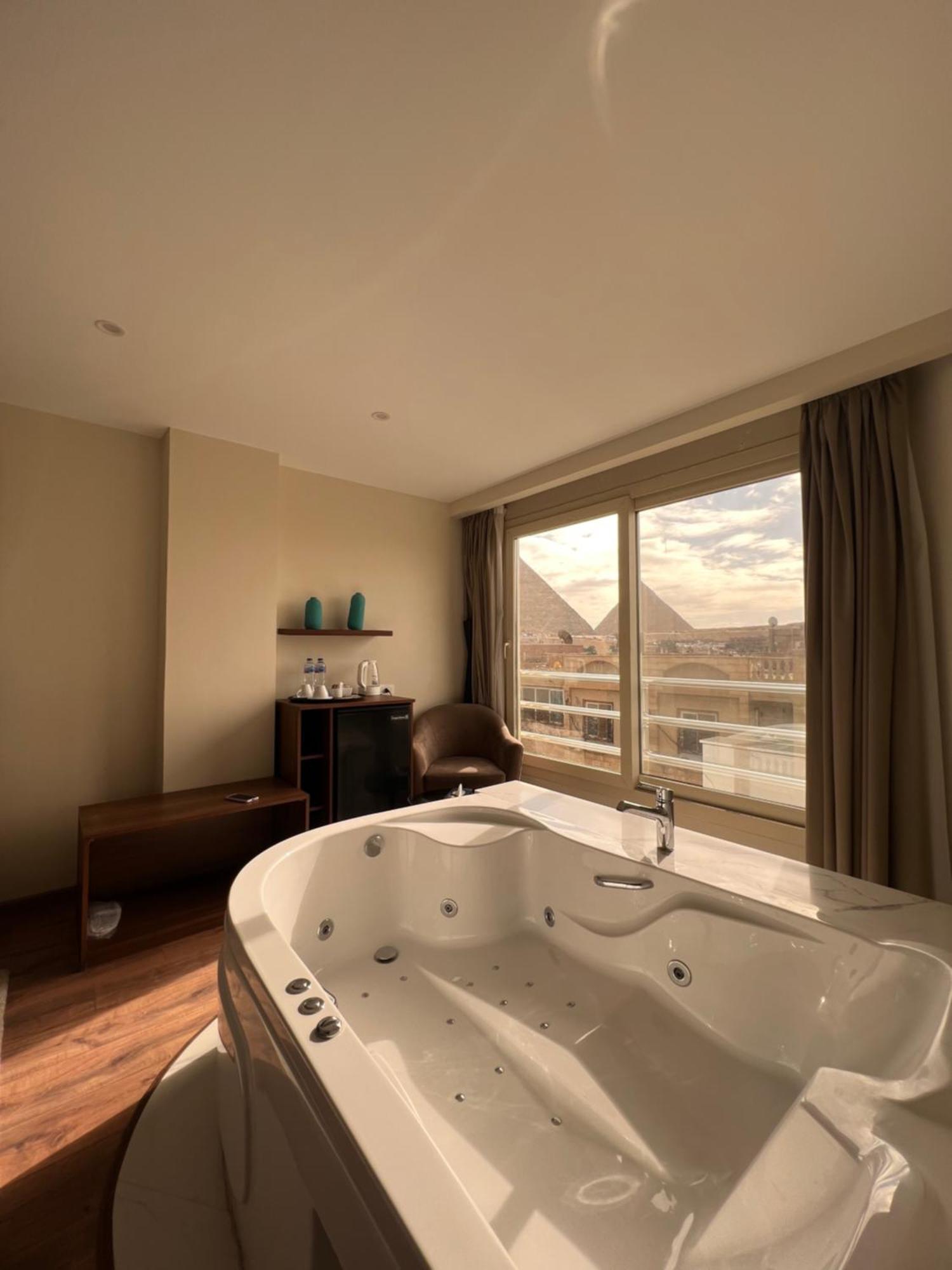 The Home Boutique Hotel Pyramids Inn Kafrat al Jabal Exterior photo