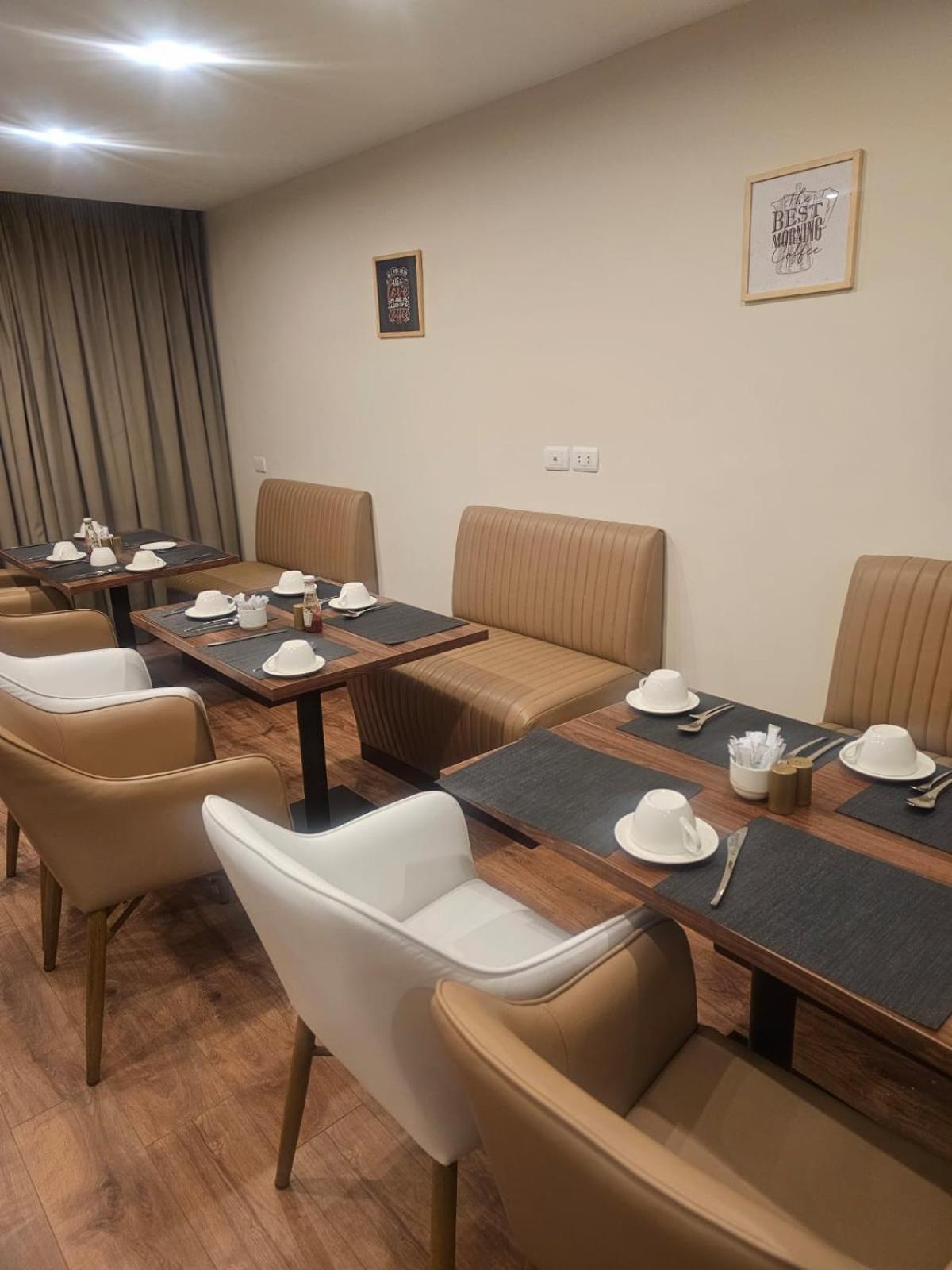 The Home Boutique Hotel Pyramids Inn Kafrat al Jabal Exterior photo