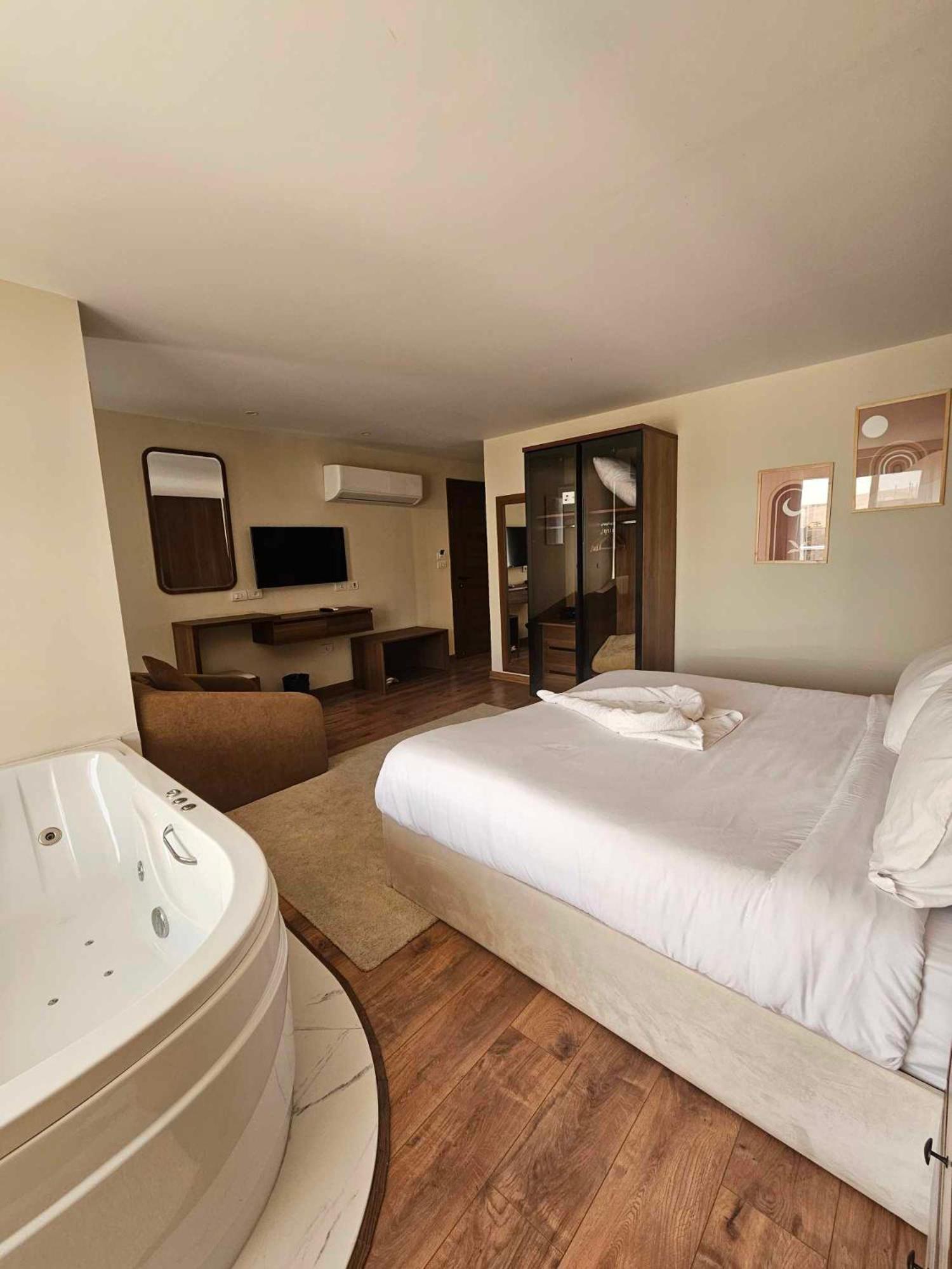 The Home Boutique Hotel Pyramids Inn Kafrat al Jabal Exterior photo