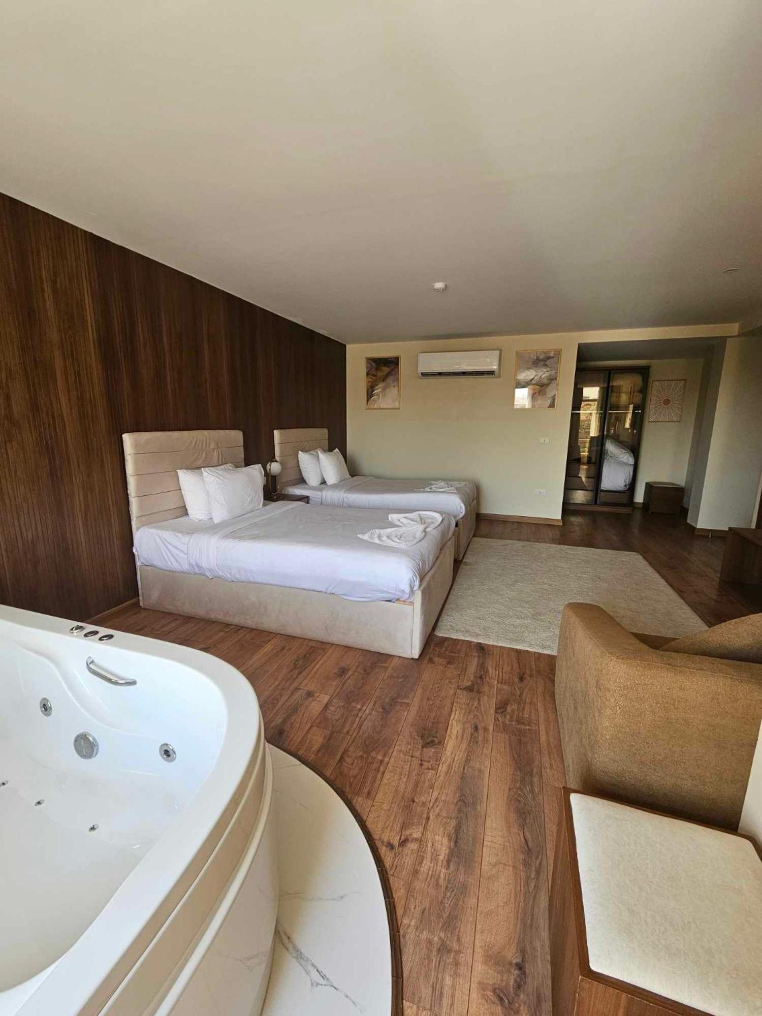 The Home Boutique Hotel Pyramids Inn Kafrat al Jabal Exterior photo