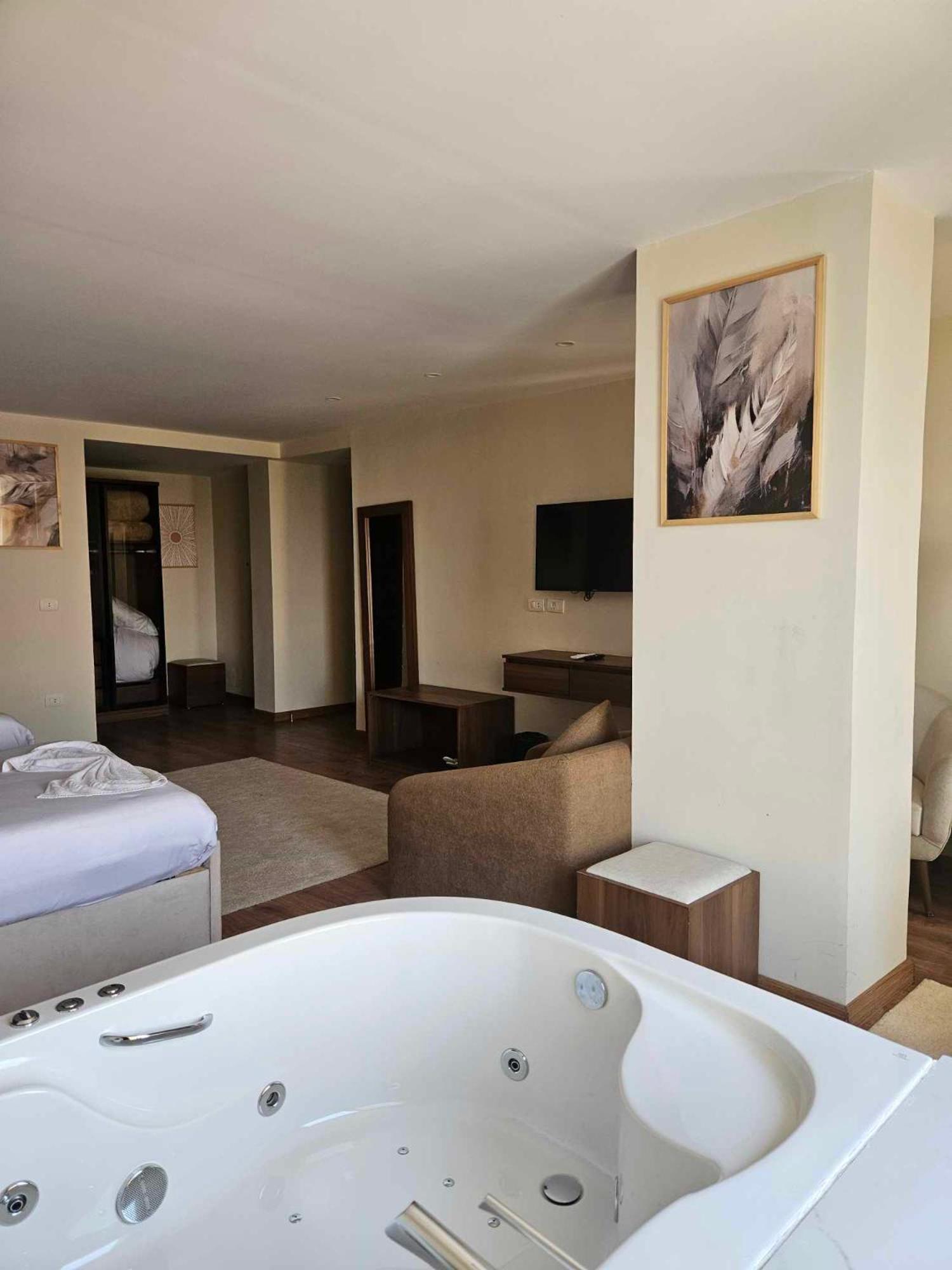 The Home Boutique Hotel Pyramids Inn Kafrat al Jabal Exterior photo